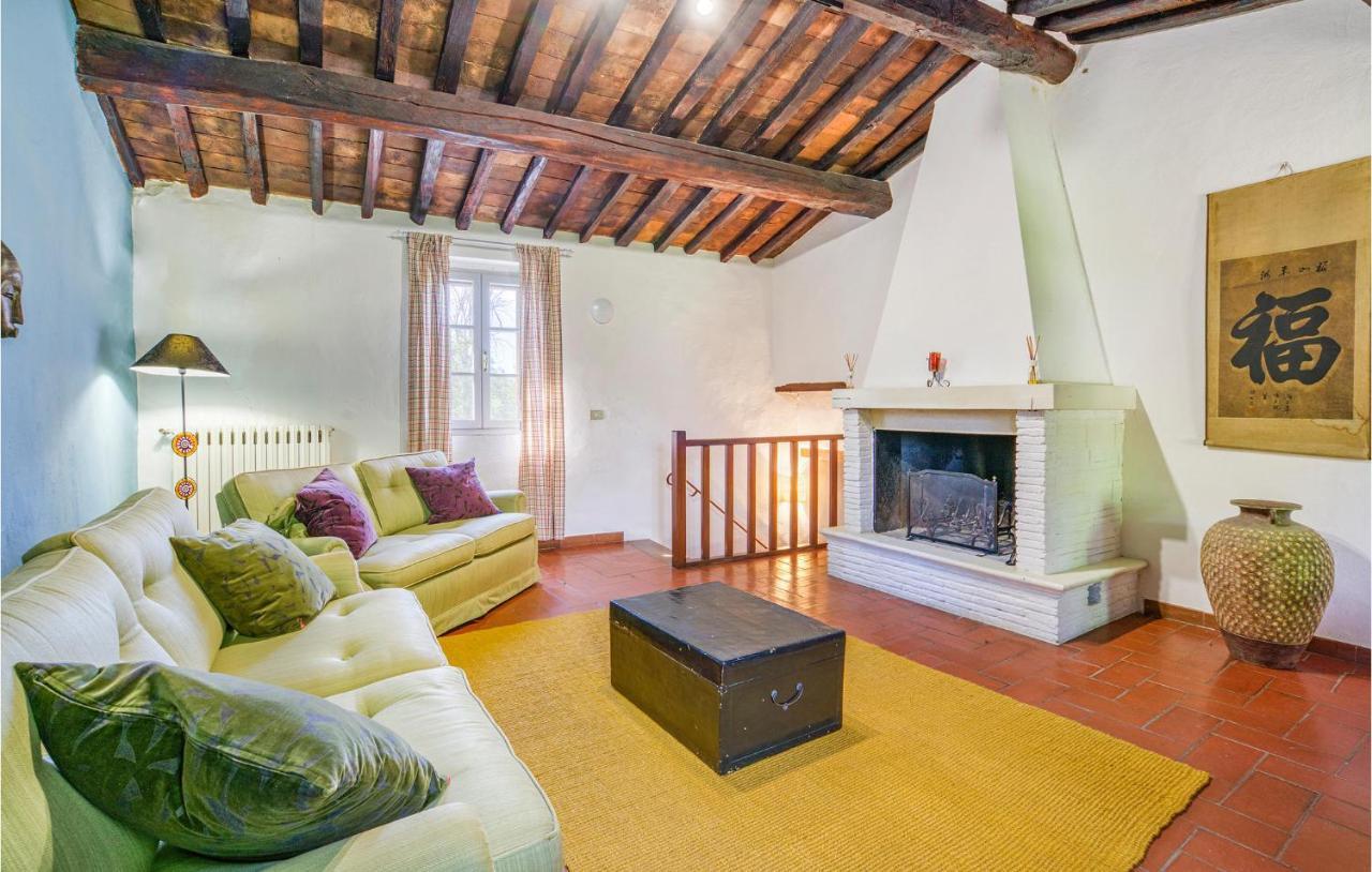 Amazing home in Foiano with 5 Bedrooms, WiFi&Outdoor swimming pool Foiano Della Chiana Buitenkant foto