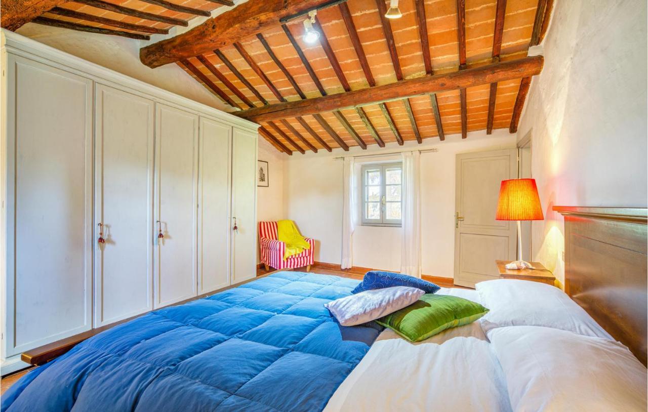 Amazing home in Foiano with 5 Bedrooms, WiFi&Outdoor swimming pool Foiano Della Chiana Buitenkant foto