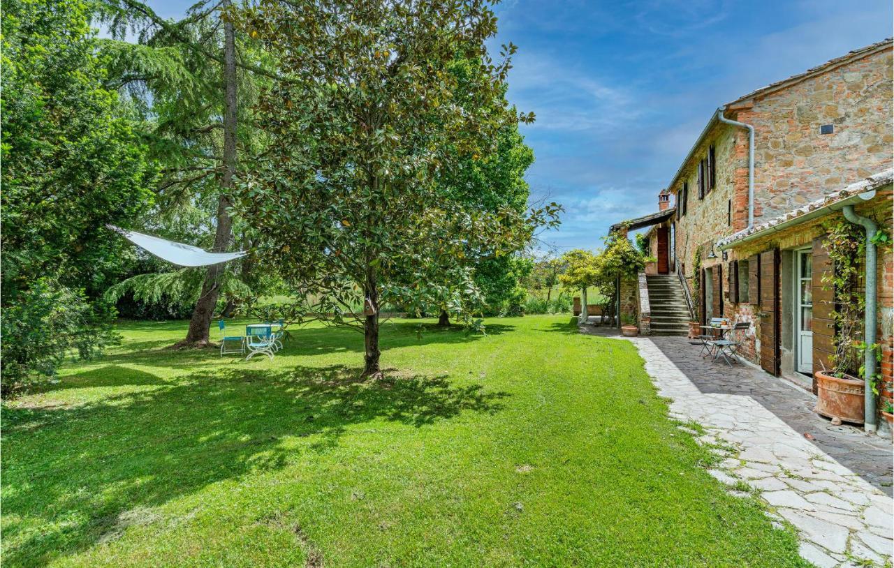 Amazing home in Foiano with 5 Bedrooms, WiFi&Outdoor swimming pool Foiano Della Chiana Buitenkant foto