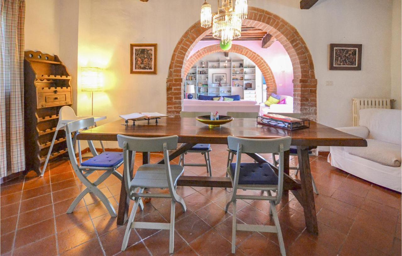 Amazing home in Foiano with 5 Bedrooms, WiFi&Outdoor swimming pool Foiano Della Chiana Buitenkant foto