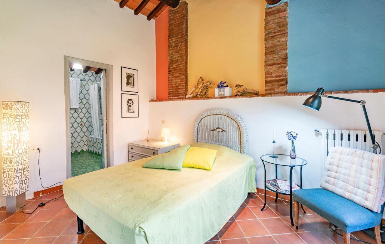 Amazing home in Foiano with 5 Bedrooms, WiFi&Outdoor swimming pool Foiano Della Chiana Buitenkant foto