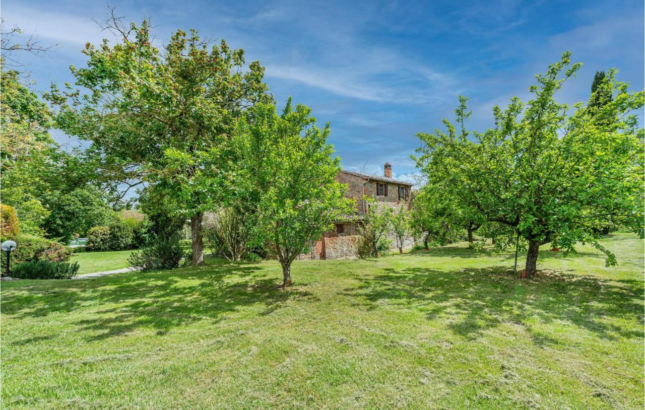 Amazing home in Foiano with 5 Bedrooms, WiFi&Outdoor swimming pool Foiano Della Chiana Buitenkant foto