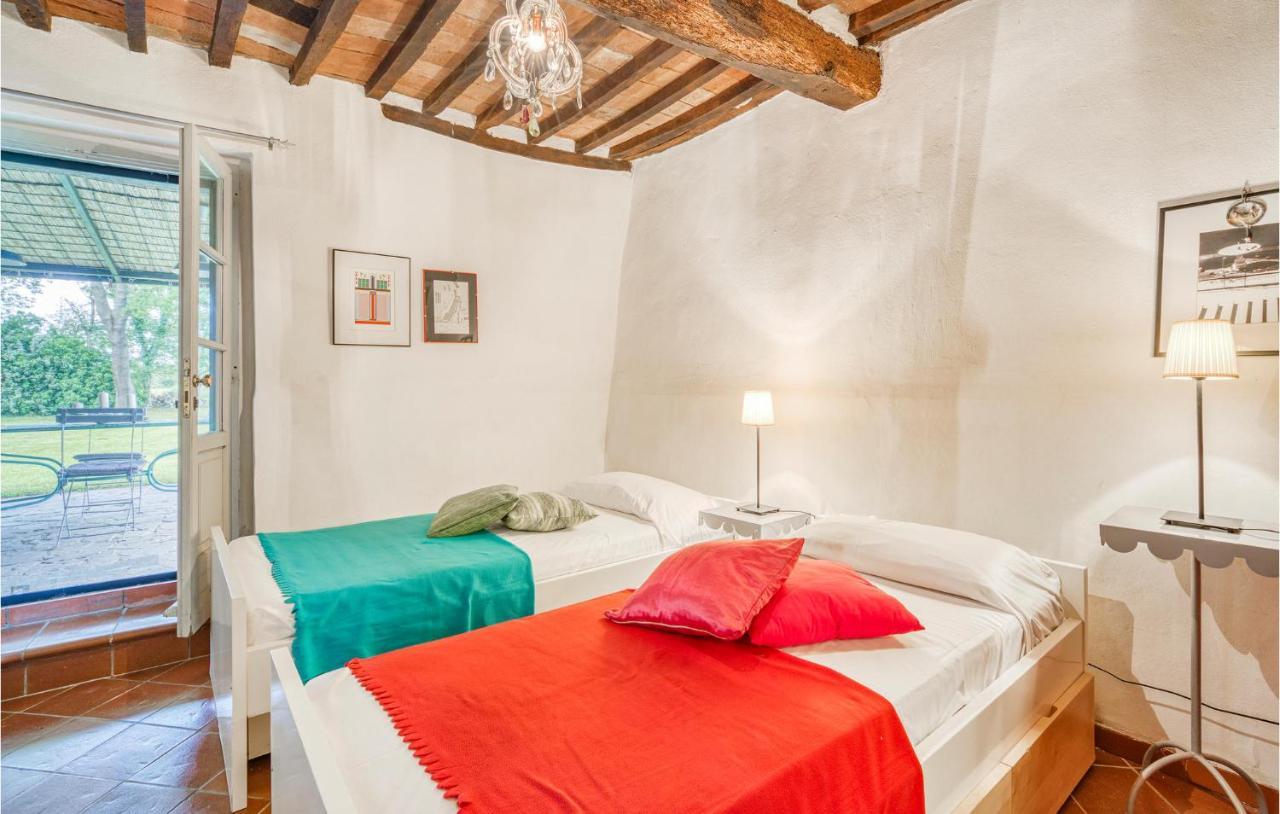 Amazing home in Foiano with 5 Bedrooms, WiFi&Outdoor swimming pool Foiano Della Chiana Buitenkant foto